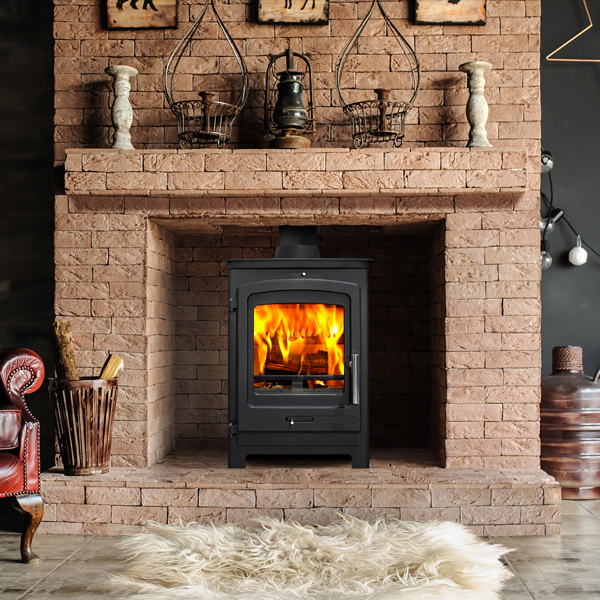 Portway P1 Contemporary MultiFuel Stove Flames.co.uk